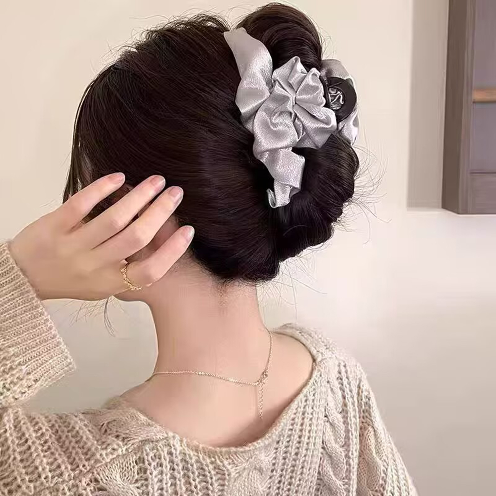 Large Satin Hair Claw Korean S – Korean Daily Lifestyle recenzja i cena